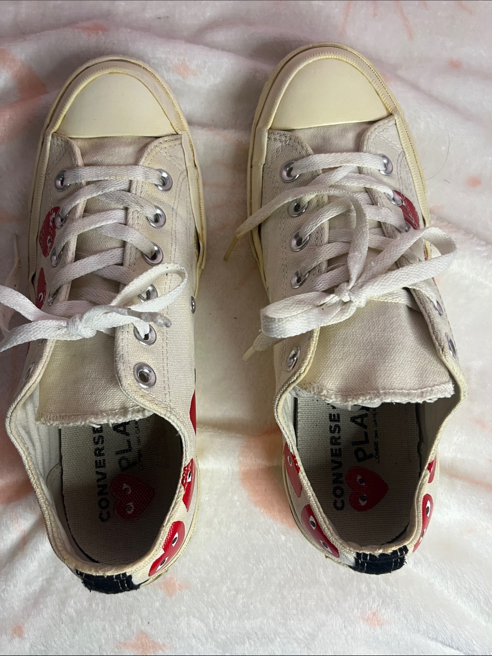Converse White Canvas Low Top Sneakers with Red Heart Motif
